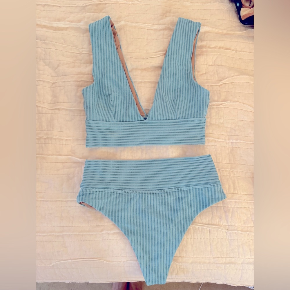 Nilu Bikini - image 3